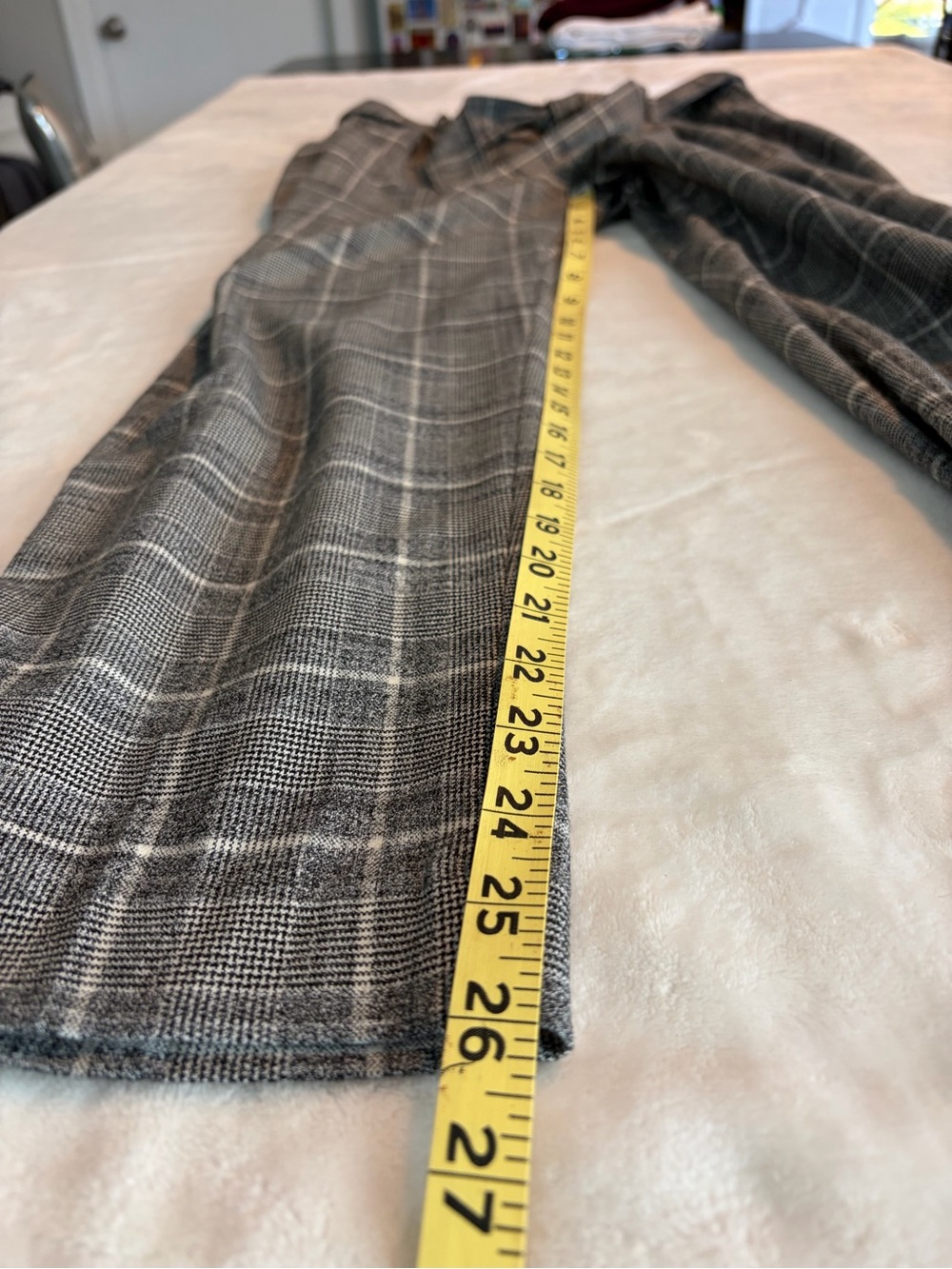 GAP Gray Plaid Cropped Tie-Waist Pants - Picture 3 of 13